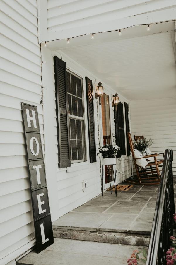 The Bond 1835 Hotel Skaneateles Exterior foto